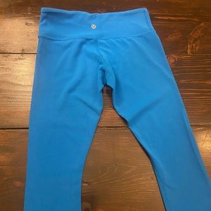 Lululemon cropped leggings 6